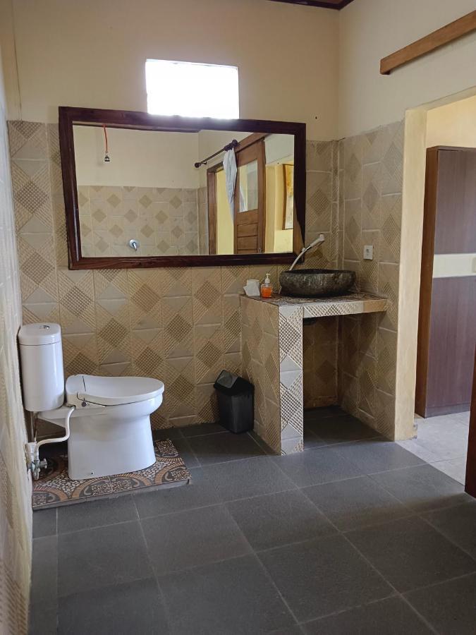 Beach Side Amed Delem Family Ambat Exterior photo